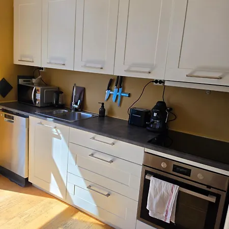 Apartman Feel At In Balcony And Views
